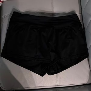 Lululemon shorts size 8